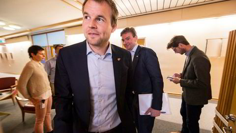 Finanspolitisk talsmann Kjell Ingolf Ropstad og Kristelig Folkeparti har fått resten av opposisjonen med seg på å utrede fjerning av momsfritaket for forsendelser fra utlandet som koster mindre enn 350 kroner. Foto: Vidar Ruud / NTB scanpix