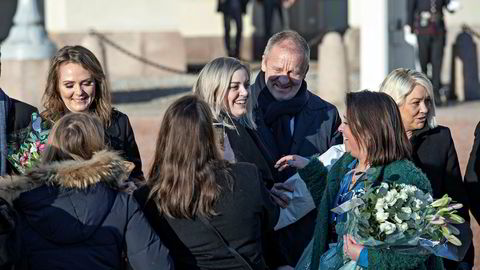 Geir-Inge Sivertsen som nyutnevnt fiskeriminister på slottsplassen i januar.