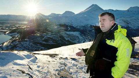 Ordfører Dan-Håvard Johnsen i Lyngen kommune vil legge ned Opplysningsvesenets fond, som eier «halve sentrum» av kommunesenteret Lyngseidet nede i dalen.