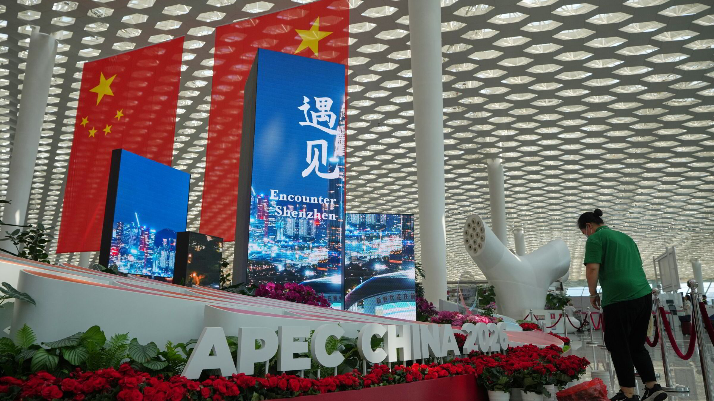 KI-boomen splitter Asia: Ellevill fest i Seoul – krisepakker i Beijing