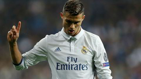 Den portugisiske fotballspilleren Cristiano Ronaldo, her under en kamp i Champions League-turneringen mellom laget hans, spanske Real Madrid, og tyske Borussia Dortmund.