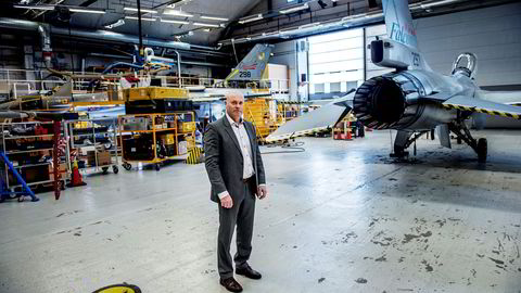 Direktør Ove Haukåssveen ved AIM Norway på Kjeller mener selskapet er uforståelig utestengt fra konkurransen om å få vedlikeholde nye norske helikoptre.