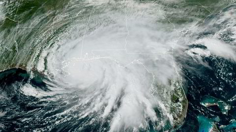 Orkanen Sally flyttet seg sakte over Mexicogulfen tirsdag. Den ventes å treffe land tidlig onsdag, lokal tid.