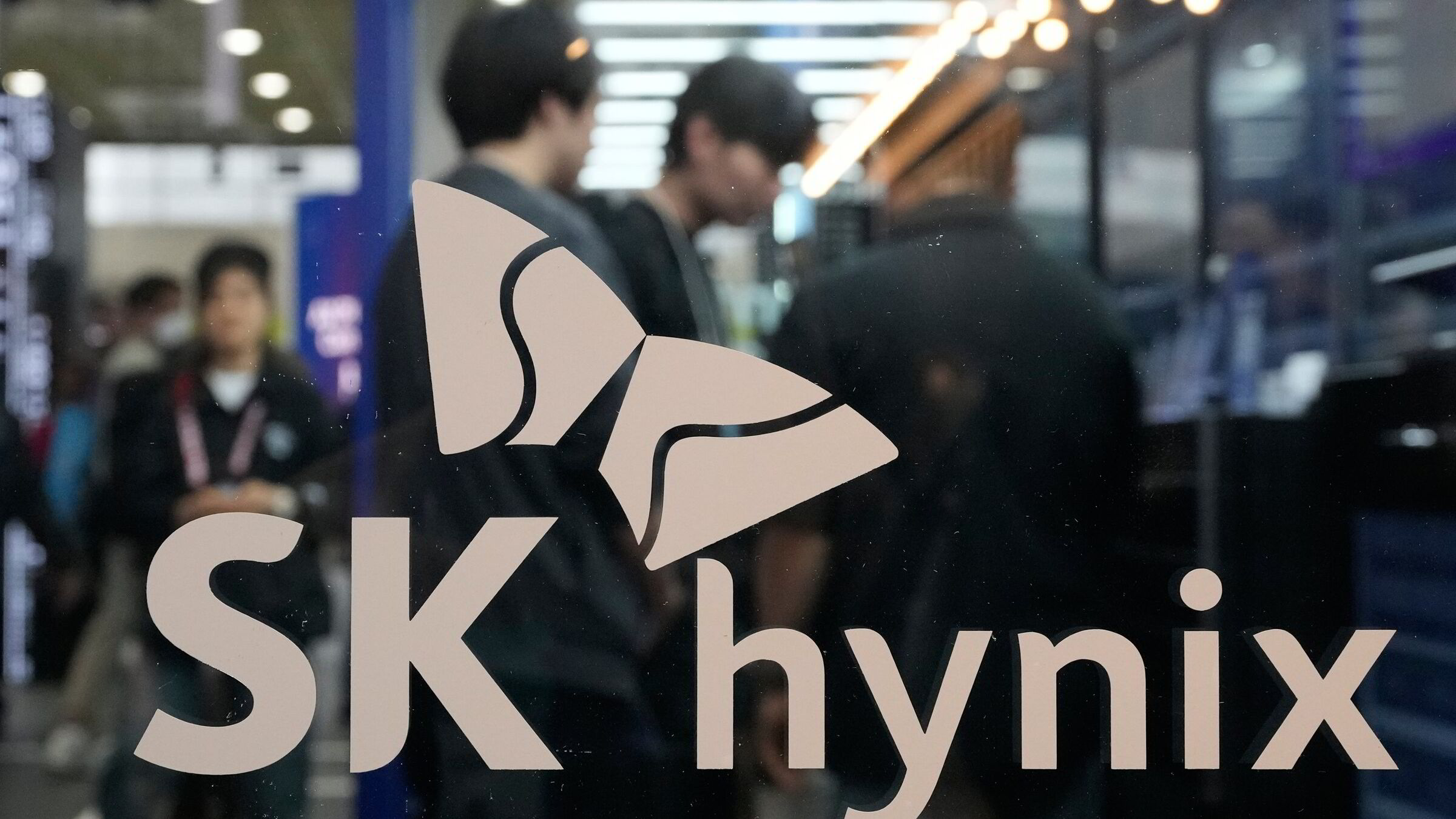 Verdenshandelen bremser – KI holder hjulene i gang i Asia