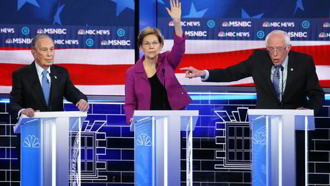 Tidligere borgermester i New York, Michael Bloomberg, sto stille og tok imot en del harde karakteristikker av ham fra blant andre senator Elizabeth Warren i Las Vegas, i hans første debatt for Demokratene