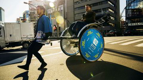 Betalingsappen Alipay brukes over store deler av Asia, som til å betale rickshaw-turer i Tokyo. Nå kan det kinesiske morselskapet Ant group sette børsnoteringsrekord.