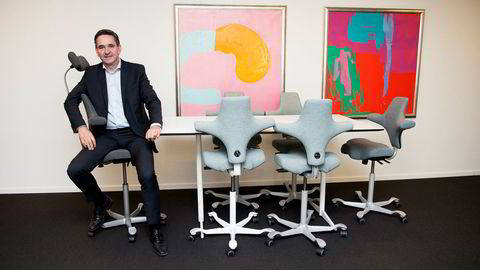 Lars Røiri, konsernsjef i Scandinavian Business Seating, kjøper nok en svensk stolprodusent og tar mål av seg å bli en av de ledende kontorstolprodusentene i verden.