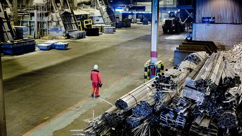 Unntatt leverandørindustrien har norsk industriproduksjon falt siden 2012, uten klar vekst siste år, skriver artikkelforfatteren.