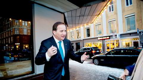 Sveriges sosialdemokratiske statsminister Stefan Löfven åpner for en koalisjon med de borgerlige Moderaterna.