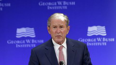 Tidligere president George W. Bush mener USA går i gal retning under president Donald Trump.