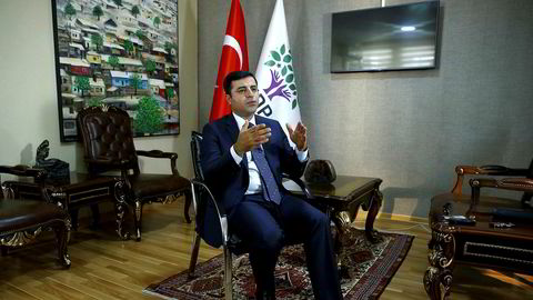 Lederen av det prokurdiske partiet HDP, Selahattin Demirtas, ble brysom for Tyrkias president. Nå sitter Demirtas fengslet.