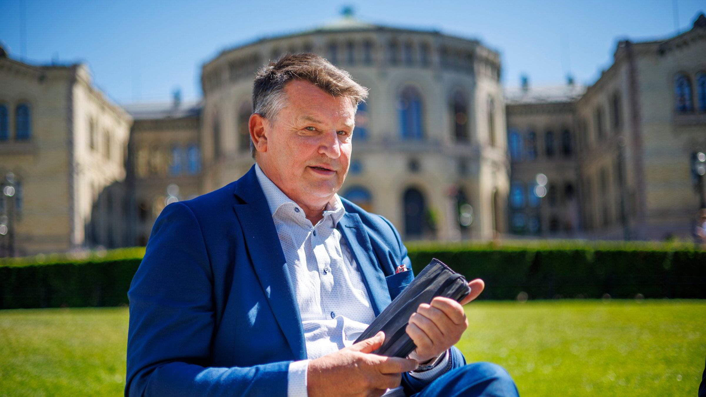 Bibliotekselskap får supergevinst på skolebøker – Tor Mikkel Wara reagerer