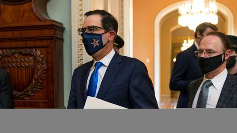 Den amerikanske finansministeren Steven Mnuchin etter gårsdagens møte med leder for Representantenes hus.