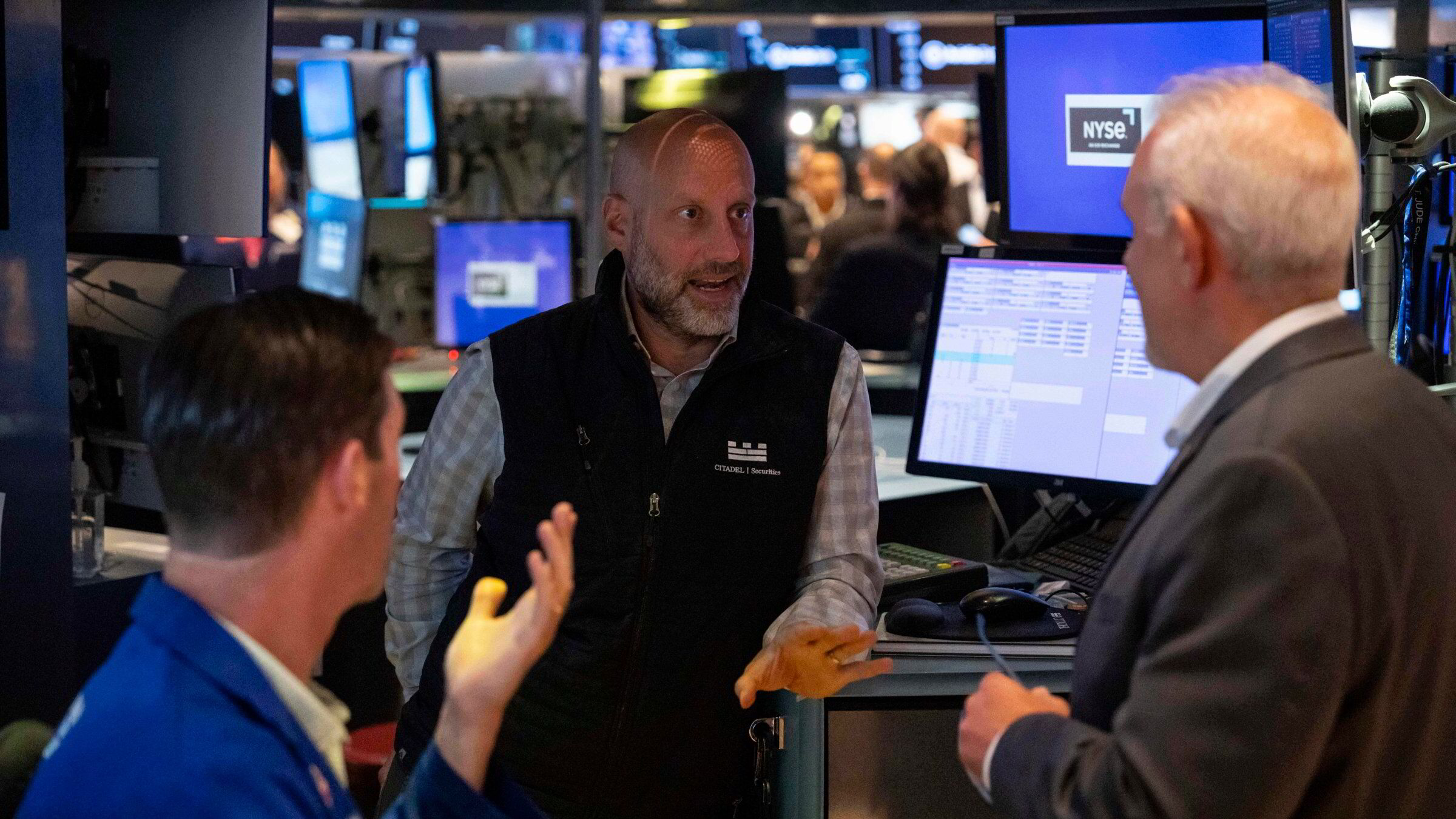Wall Street ender i pluss etter stort nedsalg fredag