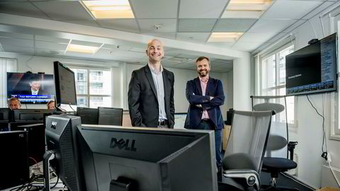 Morten A. Lindeman (til venstre) og Kristian Nesbak har skapt en pengemaskin på salg av aksjekurser i realtid.