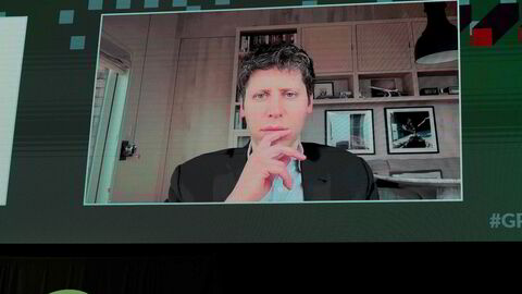 – Vi er alle besatt av oppdraget vårt. Dere er alle besatt av Elon, sa OpenAIs konsernsjef Sam Altman på mandag, hvor han la frem en ny struktur på KI-selskapet.