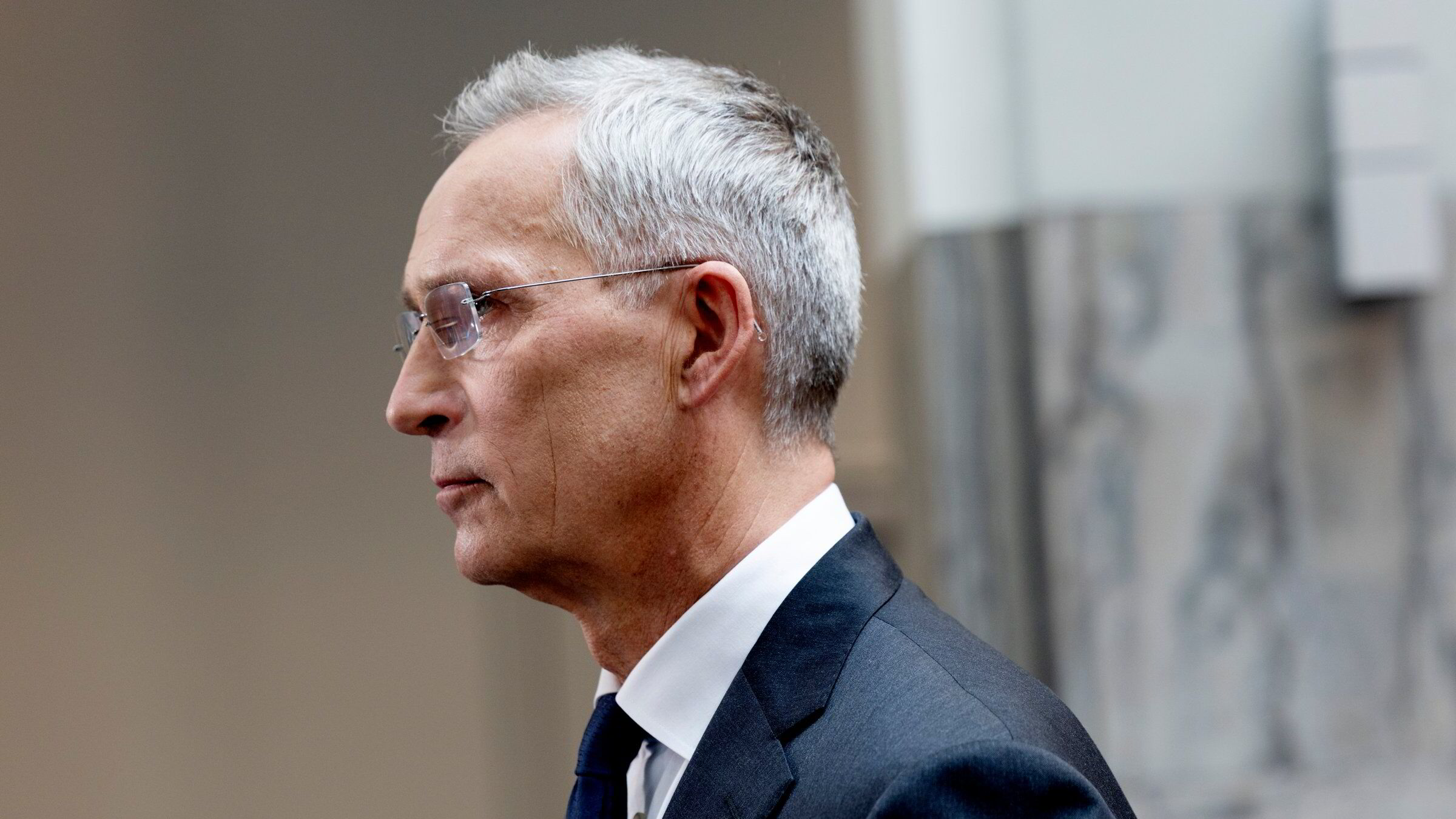 Stoltenberg forsvarer Skatteetaten i mobilkopieringssaken