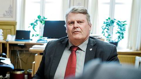 Hans Fredrik Grøvan (KrF) mener regjeringen har sminket sannheten når det gjelder sikring av utsatte mål i Norge mot terror og sabotasje.