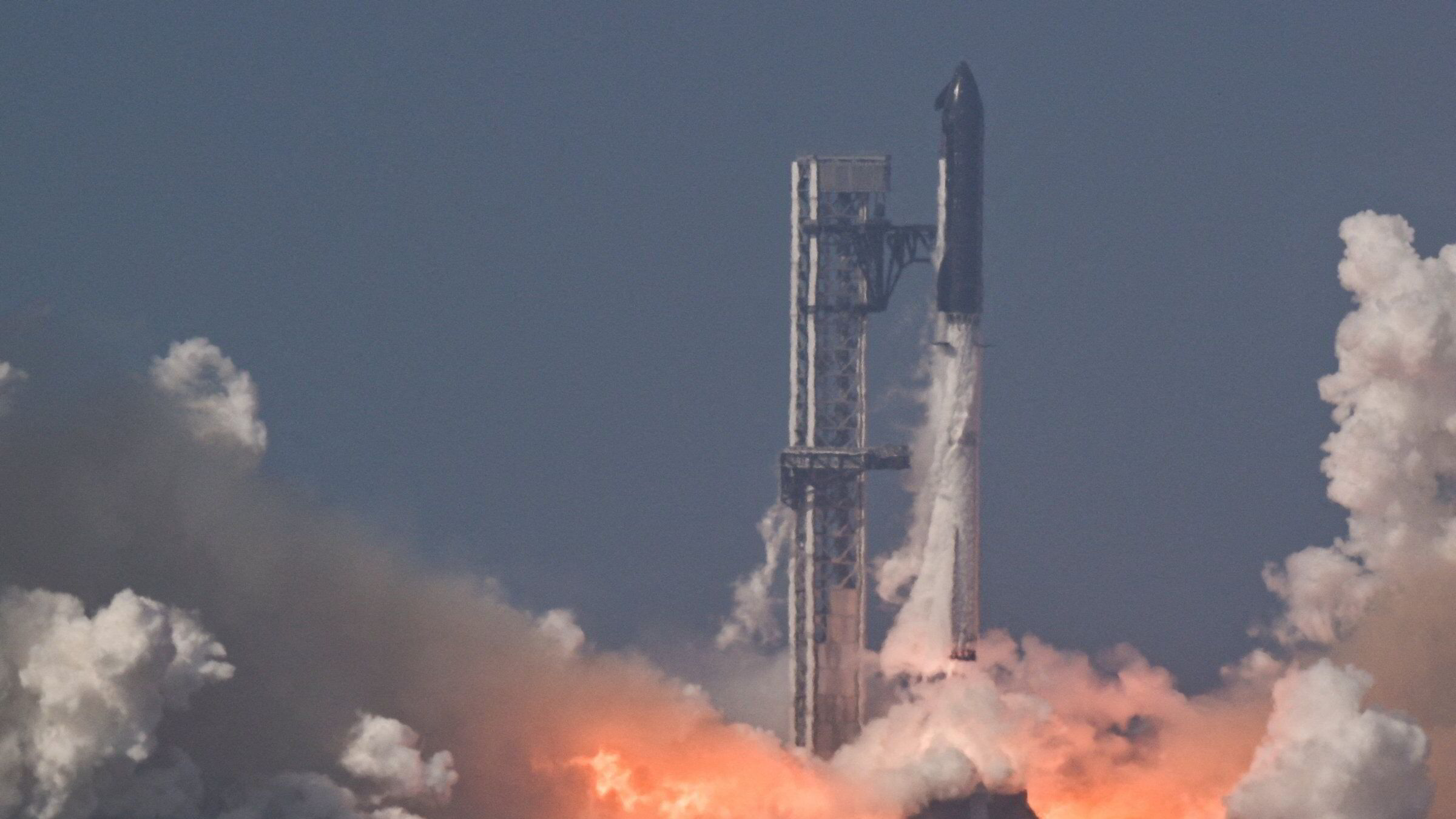 Romfartsfond skyter fart før SpaceX-børsnotering: – Starten på en helt ny økonomi