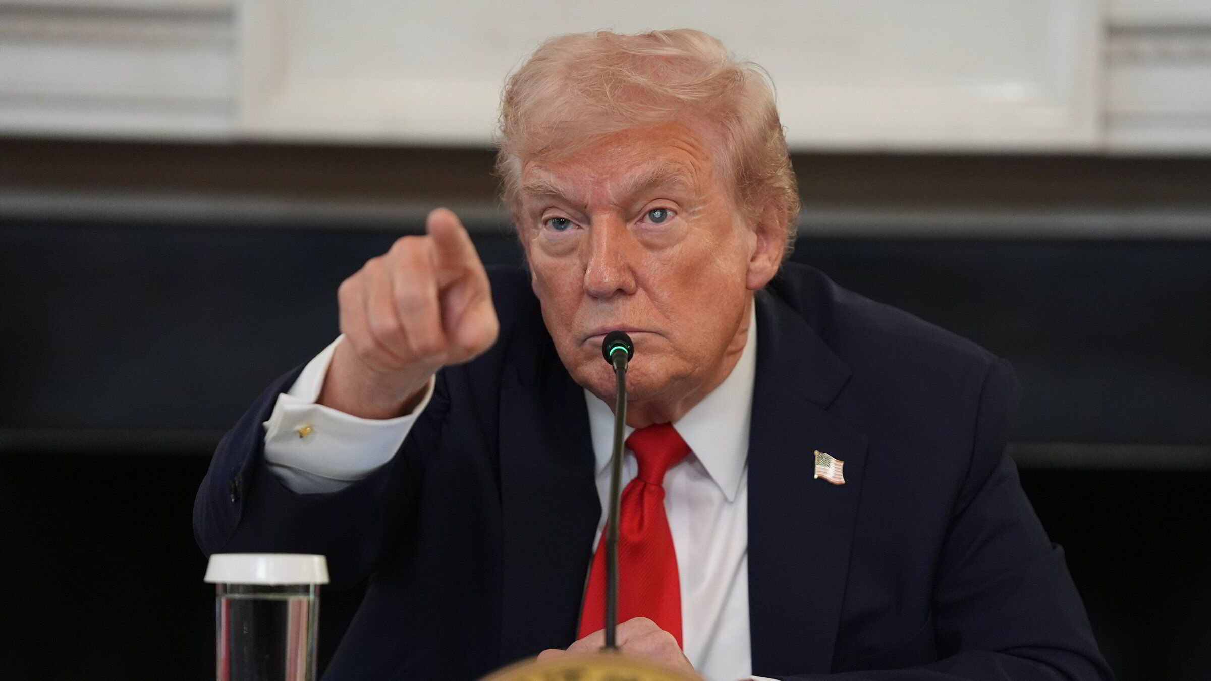 Trump krever hovedrolle i fredsseremoni for å delta på toppmøte