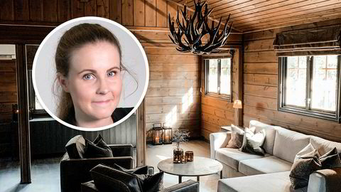 Karoline Wahl-Westreng (29) og samboeren har kjøpt hytte for første gang. Rekordmange har gjort som samboerparet og kjøpt hytte i år. Spesielt i sommermånedene har det vært stor pågang i hyttemarkedet viser fersk statistikk fra Eiendom Norge.