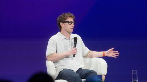 Metas grunnlegger og konsernsjef Mark Zuckerberg under utviklerkonferansen LlamaCon 2025 i vår.