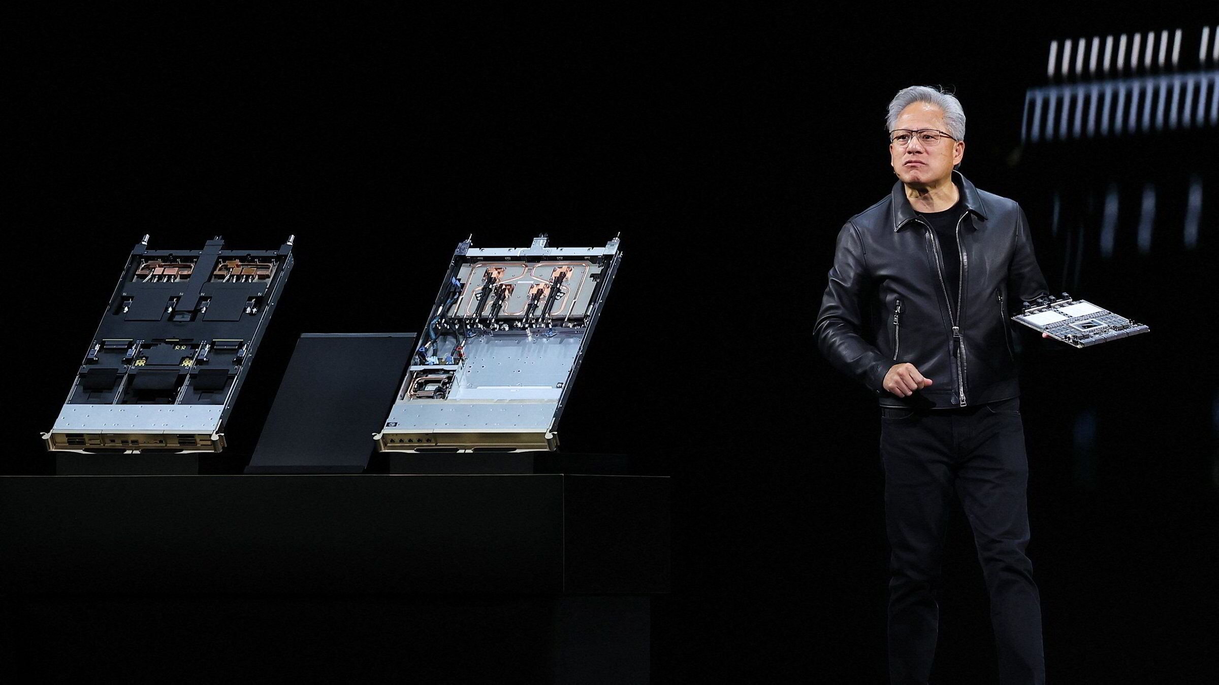 Nvidia-sjefen avviser KI-boble – henter chipene hjem på Trumps ordre