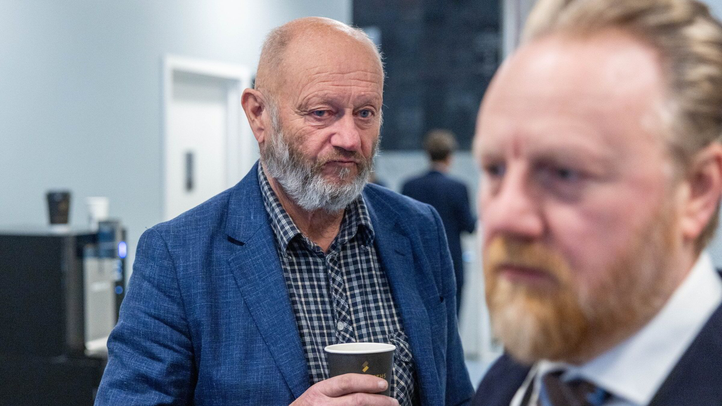 Stein Lier-Hansen i retten: – Det er bare én skurk, og han står på tiltalebenken