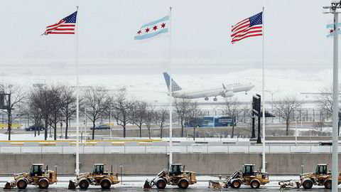 Bare her ved O'Hare-flyplassen i Chicago er over 400 flygninger kansellert mandag.