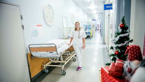 ​Anniken Riise Elnes, foretakstillitsvalgt i ​Yngre legers forening ved Oslo universitetssykehus mener Norges største sykehus drives på kanten av det forsvarlige.