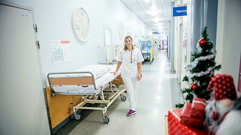 ​Anniken Riise Elnes, foretakstillitsvalgt i ​Yngre legers forening ved Oslo universitetssykehus mener Norges største sykehus drives på kanten av det forsvarlige.