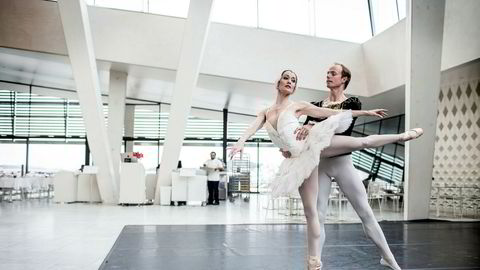 Å velge ballett som yrke har aldri vært drevet av et ønske om høy lønn, skriver artikkelforfatteren. Bildet viser et innslag fra «Svanesjøen» under sesongpresentasjonen til Den Norske Opera og Ballett i 2013.