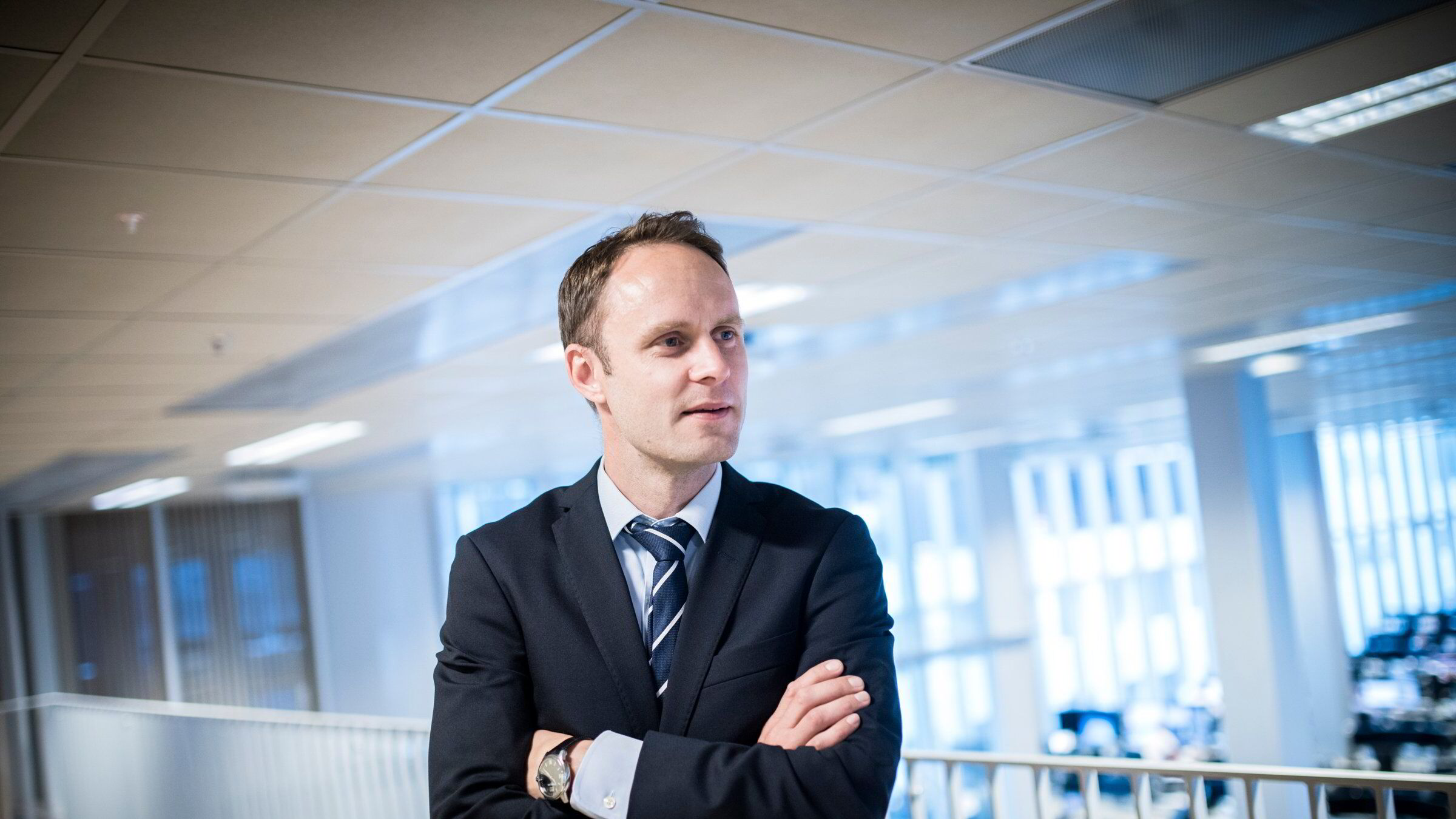 Verdens største valuta fortsetter fallet: – Vi kan ikke spå dollarens død