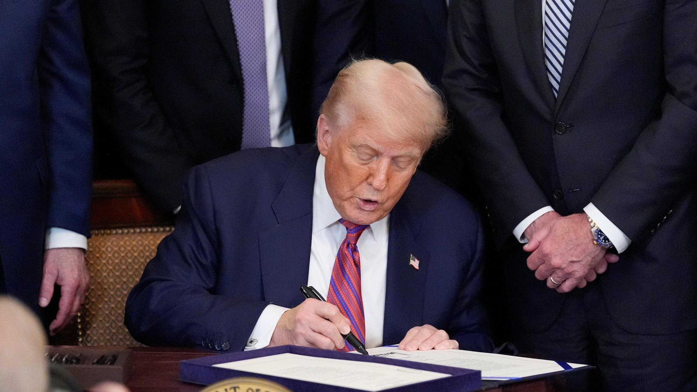 Trump med milliardsøksmål mot WSJ-journalister, Murdoch, News Corp og Dow Jones