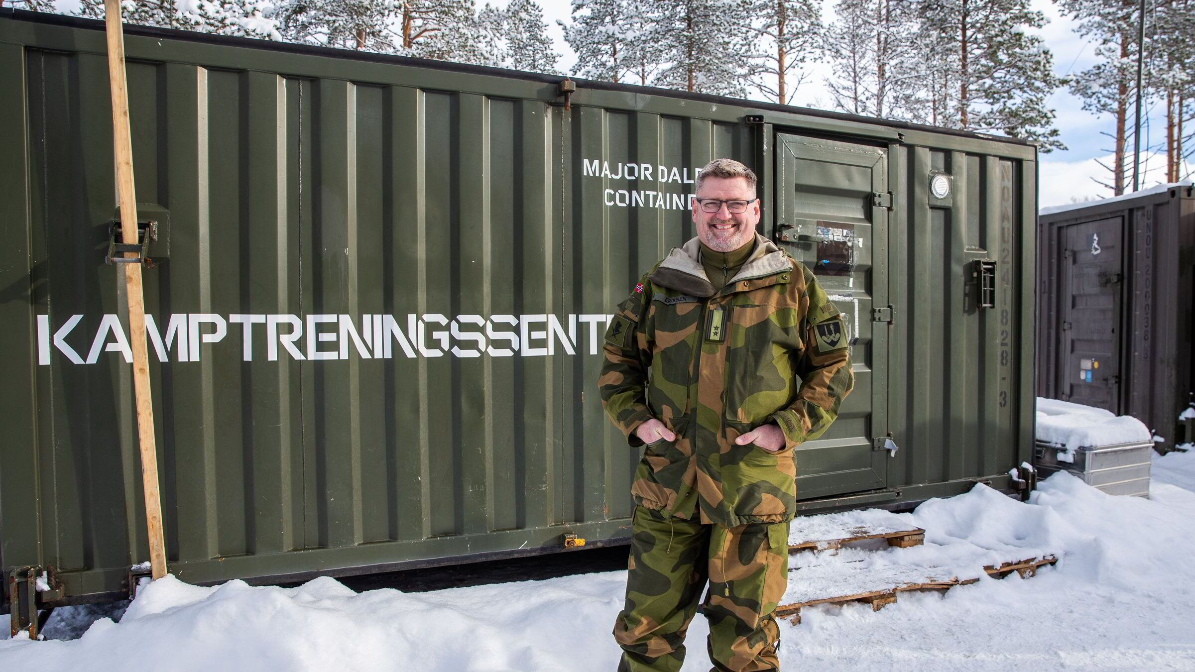 Oberstløytnant jobbet med millionavtaler – sluttet etter intern alarm om dobbeltrolle
