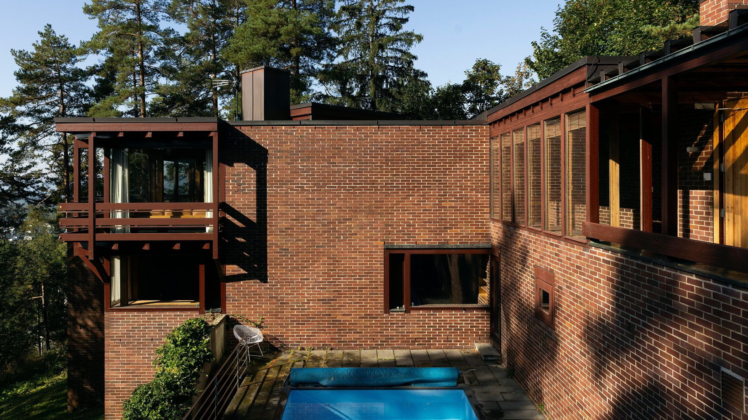 Kjøpte Sverre Fehn-villa for 56 mill. i 2024 – kutter prisen og selger to år senere