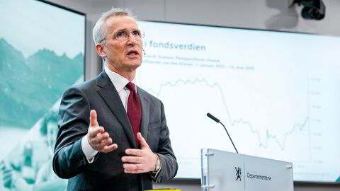 Finansminister Jens Stoltenberg presenterte regjeringens forslag til revidert budsjett på pressekonferanse torsdag.