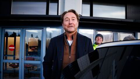 Det ville være oppsiktsvekkende om Kjell Inge Røkke rett og slett er dum, mener skribenten.