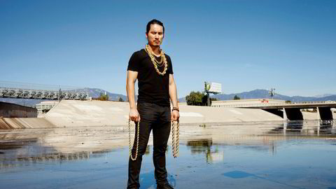 Cuong Diep lager smykker rettet mot hiphopmiljøet i Hollywood. Nå er han i ferd med å lage smykker der han kan bruke karakterer fra en rekke tv-serier. Diep flyktet fra Vietnam med familien og vokste opp i Moss, nå bor han i Los Angeles.