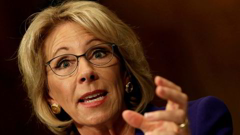 Betsy DeVos møter motstand også i eget parti som USAs fremtidige utdanningsminister.