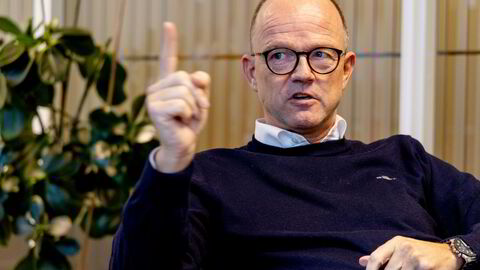 Folk utenfor arbeidslivet må få tilbud om en anstendig betalt, trygg jobb, skriver Jørn Eggum. NHO-sjef Ole Erik Almlid (bildet).