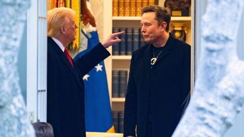 Donald Trump vs. Elon Musk. Her fotografert på Trumps golfklubb Mar-a-Lago i Florida ved en tidligere anledning.