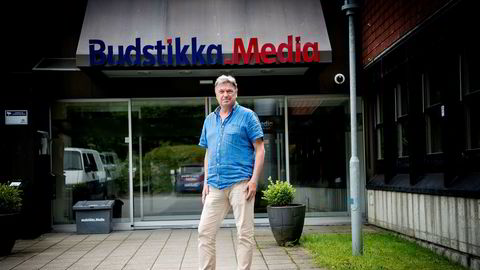 Terje Tandberg er administrerende direktør i Budstikka. Nå er det lagt inn bud på ti prosent av aksjene i selskapet.