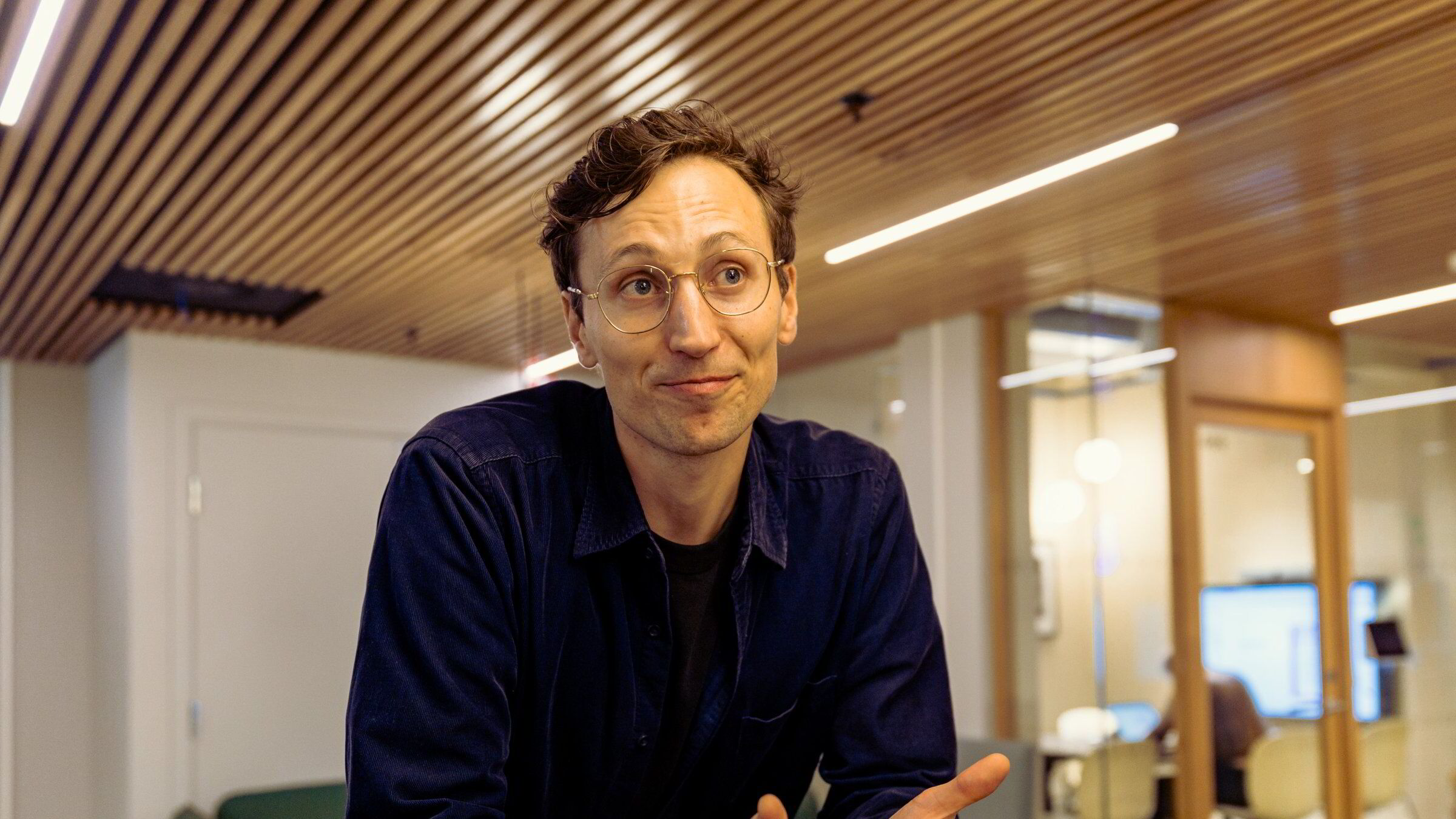 KI-boom og nedbemanninger: Forsker mener unge bør droppe konsulenthusene