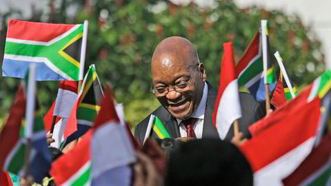 Sør-Afrikas president Jacob Zuma sparker ministre og senker valutaen. Her fra et besøk i Jakarta, Indonesia i mars.
