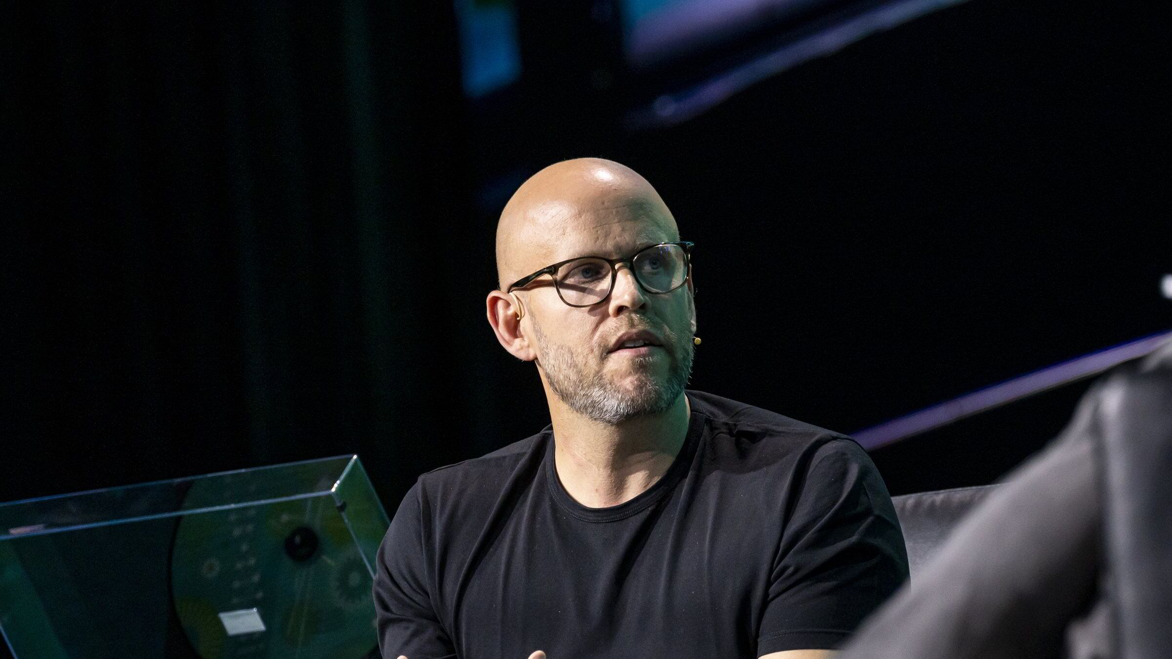Spotify faller på børs etter varsel om sjefsavgang