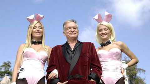 Hugh Hefner var pionér i å gjøre seg selv til merkevare med en hemningsløs hedonistisk livsstil, etter hvert sentrert rundt «Playboy Mansion» i Los Angeles, der han styrte blad, klubber, og tv-show i slåbrok fra soverommet, alltid omgitt av en entourage av lettkledde unge kvinner.