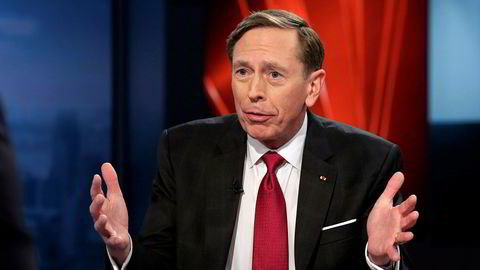 Tidligere general David Petraeus erkjenner sine tidligere feil, men sier han nå er klart til å bli USAs utenriksminister.