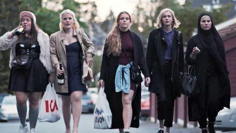 «Skam», her ved Chris (Ina Svenningsdal), Vilde (Ulrikke Falch), Eva (Lisa Teige), Noora (Josefine Frida Pettersen) og Sana (Iman Meskini), blir snart å se i amerikansk format på Facebooks nye streamingtjeneste.