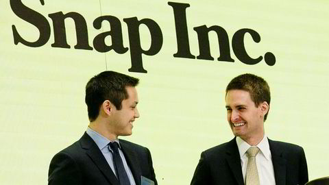 Snapchat-gründerne Bobby Murphy (til venstre) og Evan Spiegel var til stede da Snap-aksjen ble børsnotert på New York Stock Exchange i begynnelsen av mars.